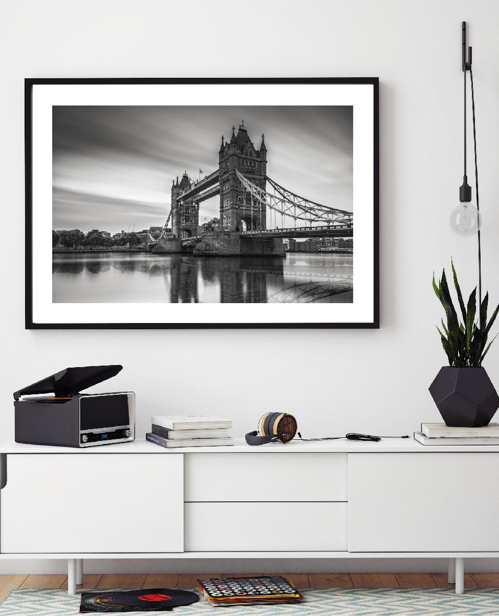 London Bridge B/W
